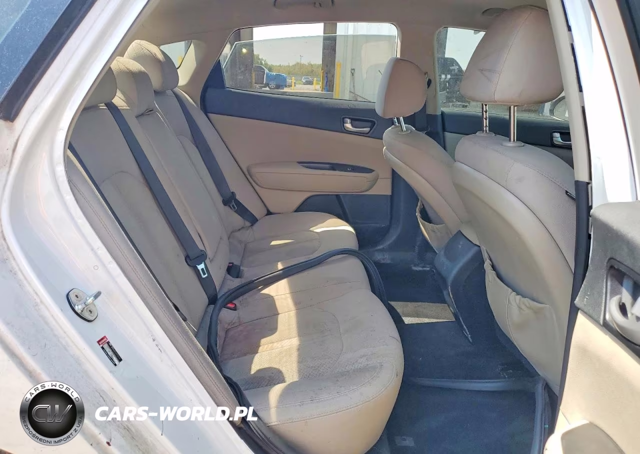 2018 Kia Optima Lx VIN:5XXGT4L37JG257451 - 10