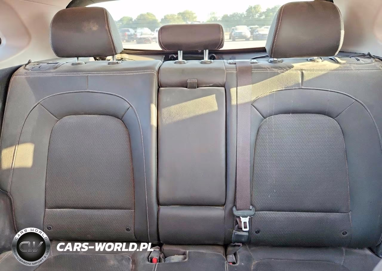 2018 Hyundai Kona Ultimate VIN:KM8K5CA59JU128278 - 10