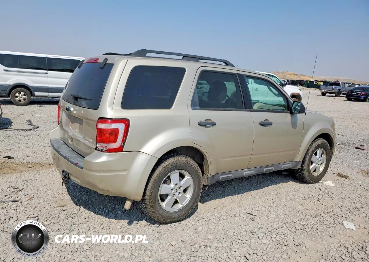2010 Ford Escape Xlt VIN:1FMCU9D79AKC51856 - 3