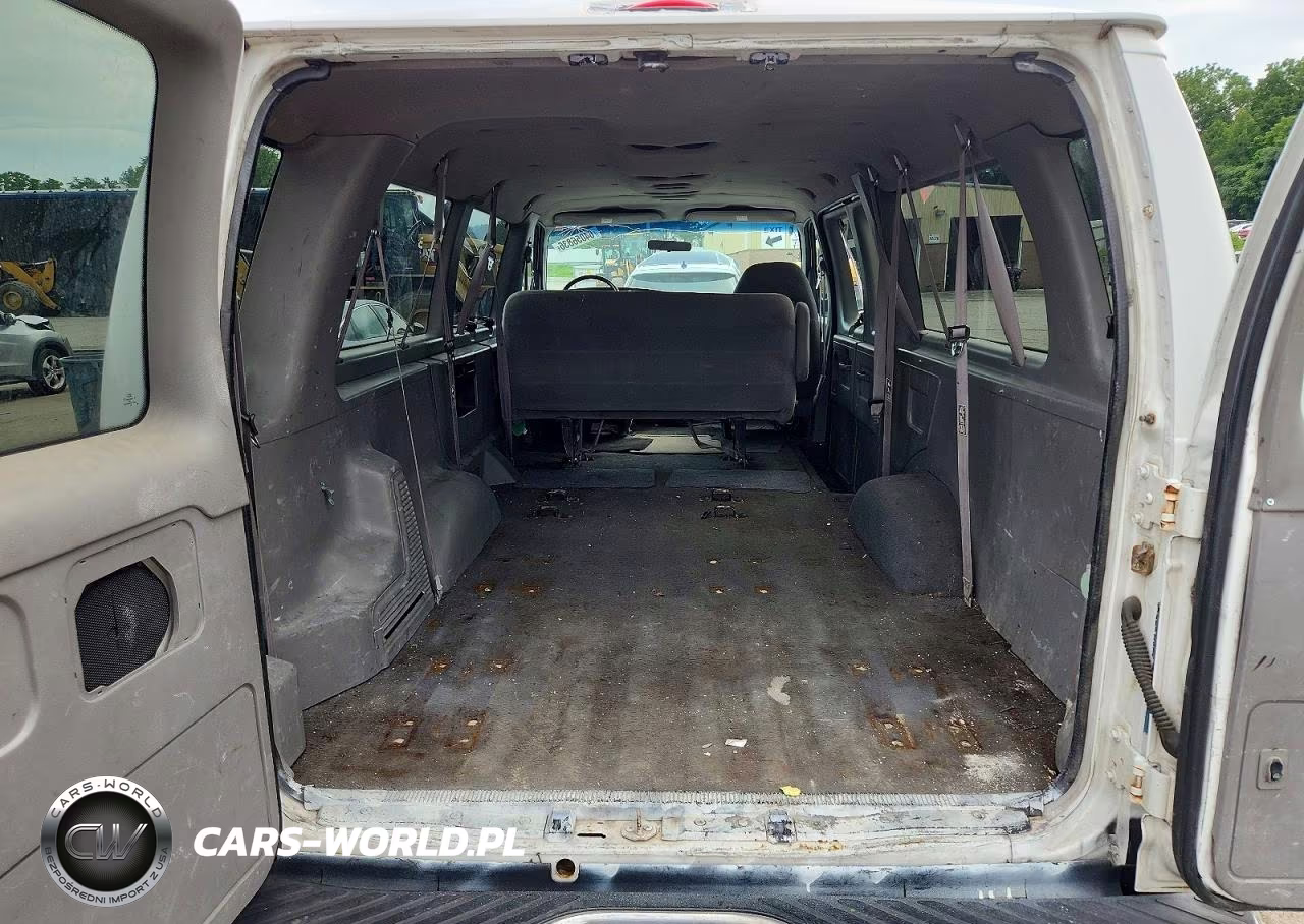 1999 Ford Econoline E350 Super Duty Wagon VIN:1FBSS31L1XHB31418 - 10