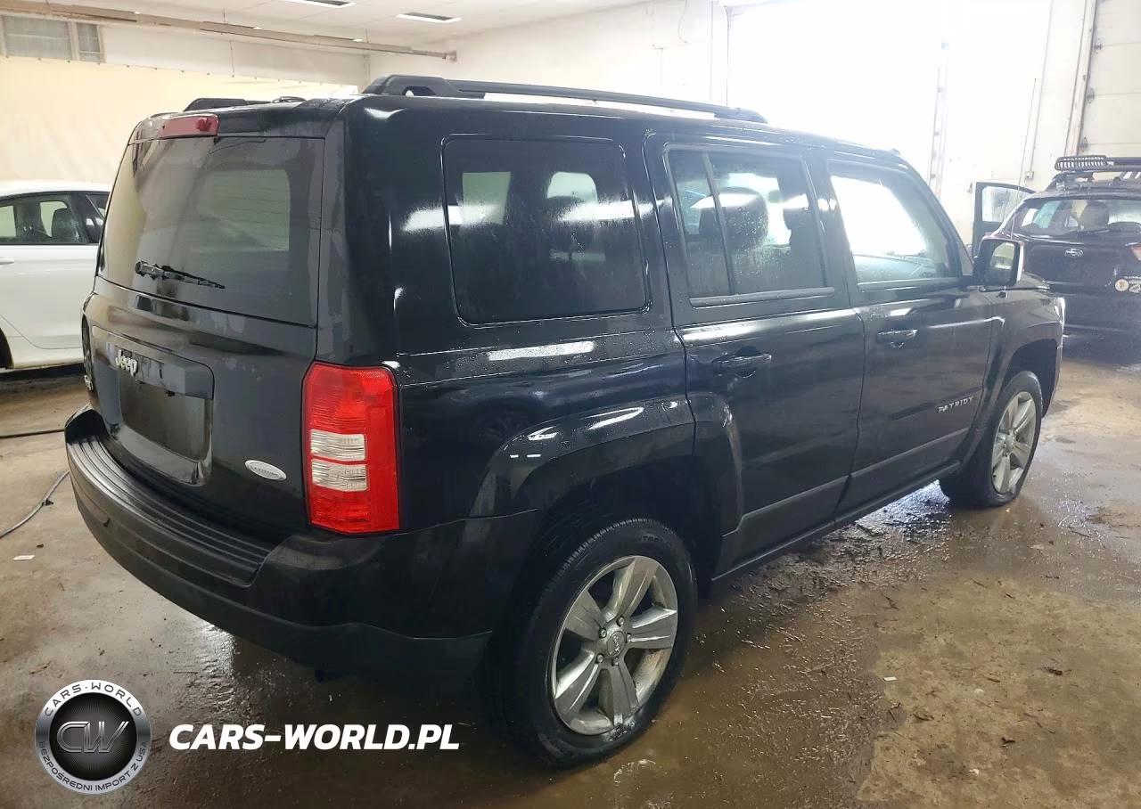 2014 Jeep Patriot Latitude VIN:1C4NJRFB0ED820711 - 3