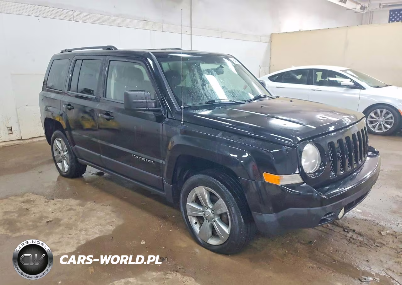2014 Jeep Patriot Latitude VIN:1C4NJRFB0ED820711 - 4