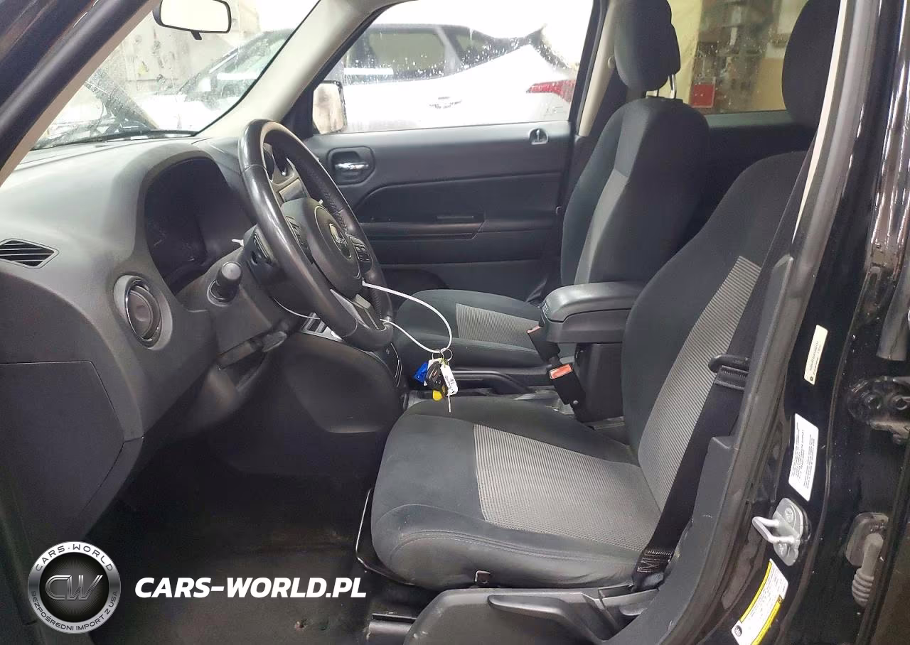 2014 Jeep Patriot Latitude VIN:1C4NJRFB0ED820711 - 7