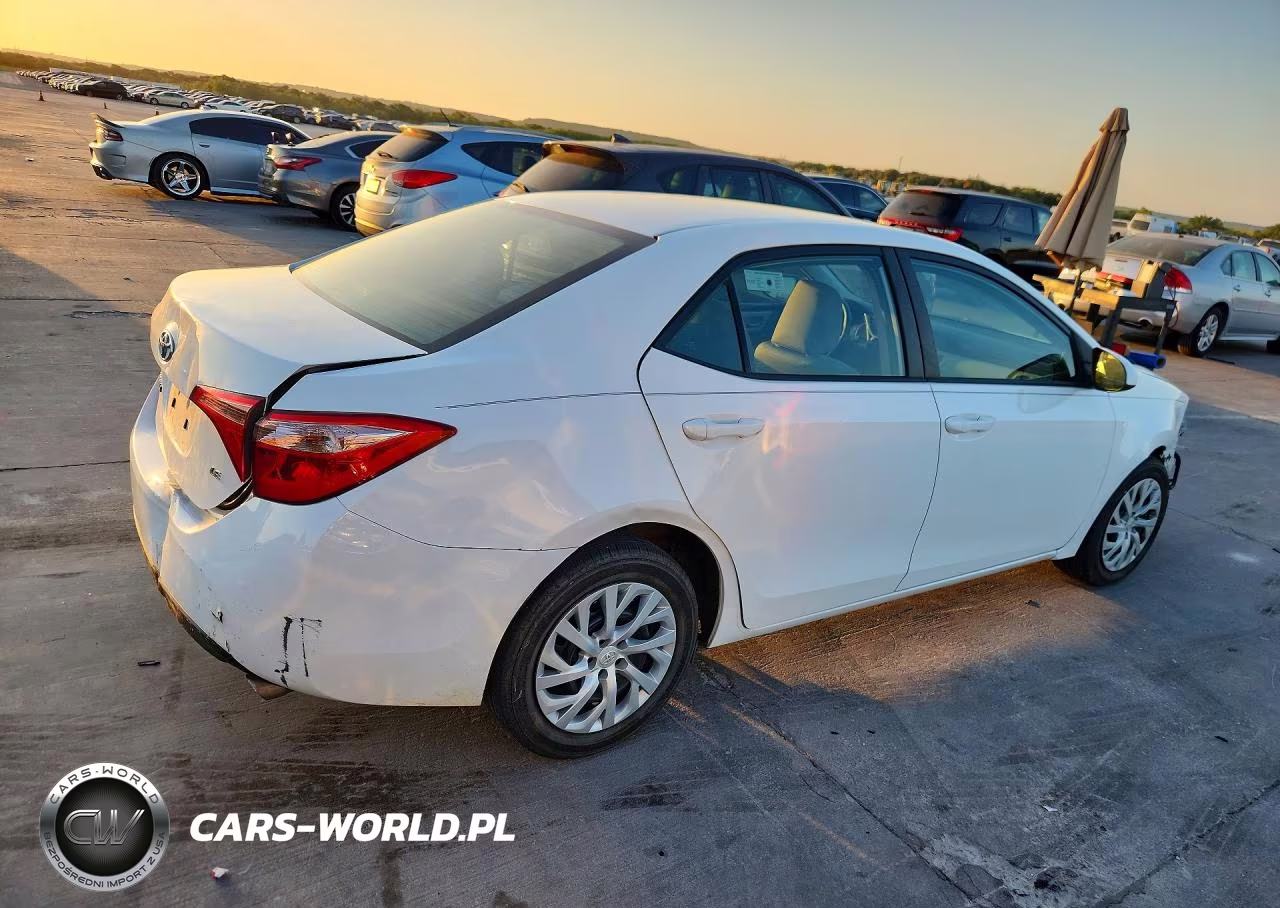 2019 Toyota Corolla Le VIN:5YFBURHE1KP907267 - 3