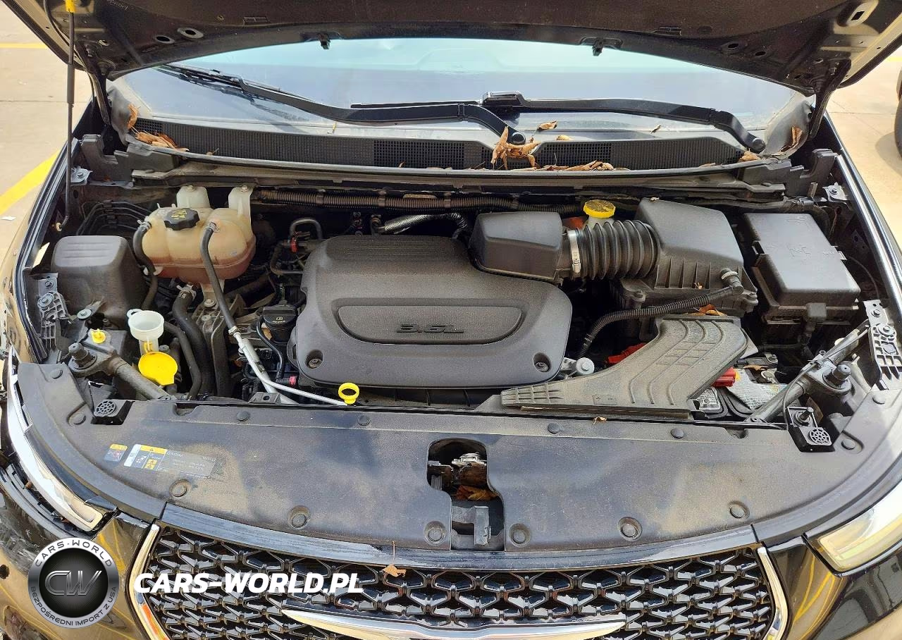 2022 Chrysler Pacifica Touring L VIN:2C4RC1BG9NR128734 - 12