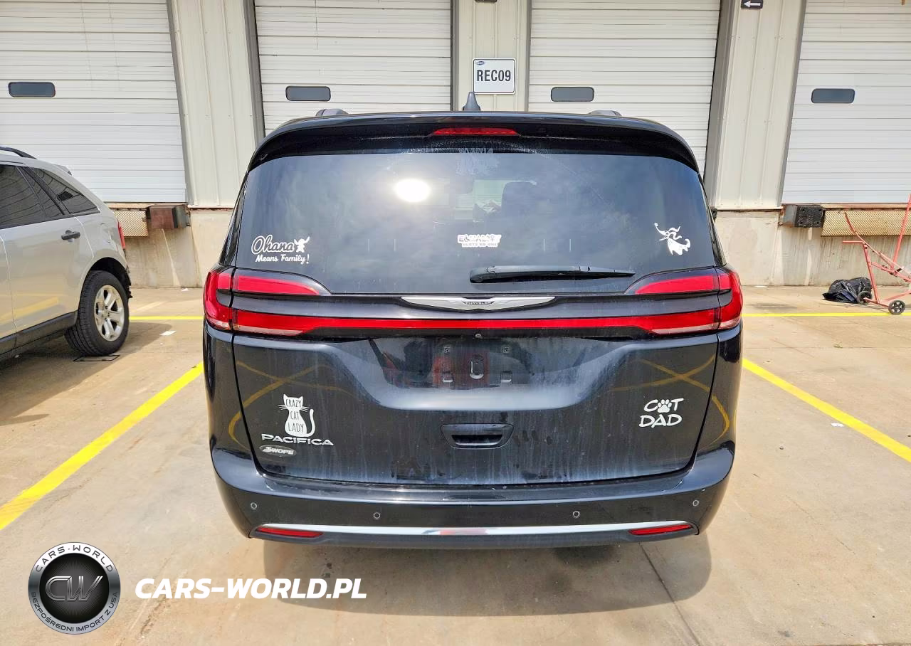 2022 Chrysler Pacifica Touring L VIN:2C4RC1BG9NR128734 - 6