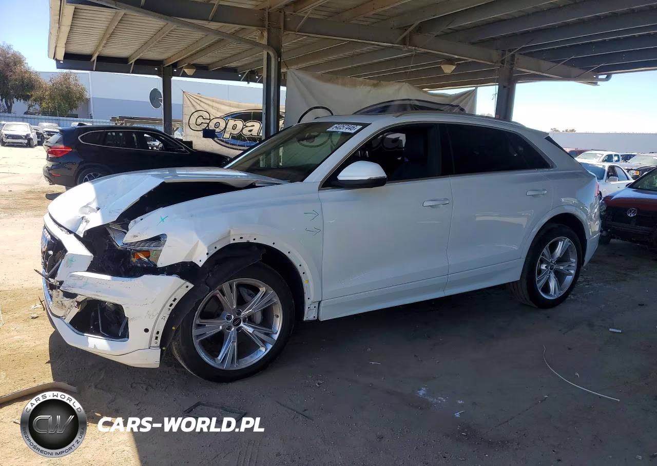 2023 Audi Q8 Premium Plus