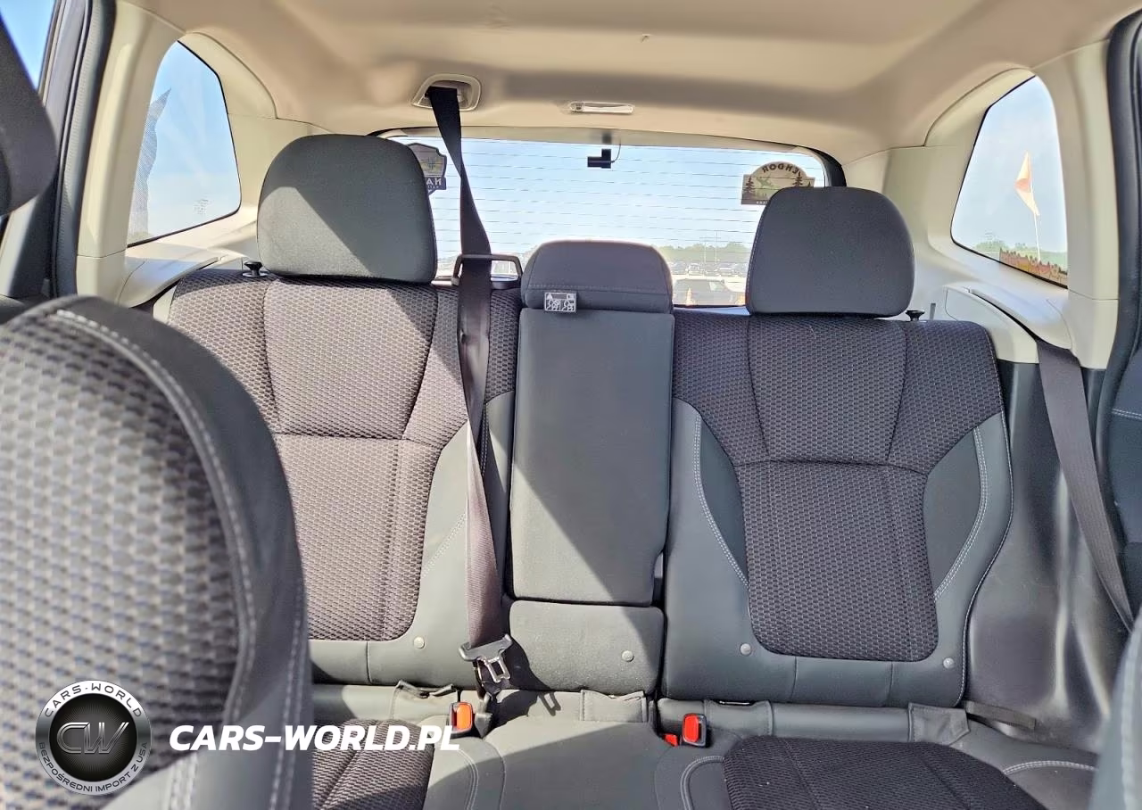 2019 Subaru Forester Premium VIN:JF2SKAGC7KH583763 - 10