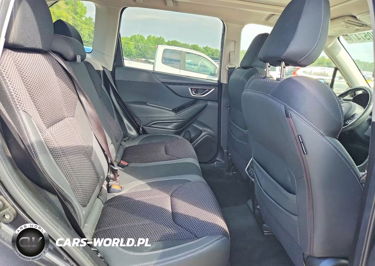 2019 Subaru Forester Premium VIN:JF2SKAGC7KH583763 - 11