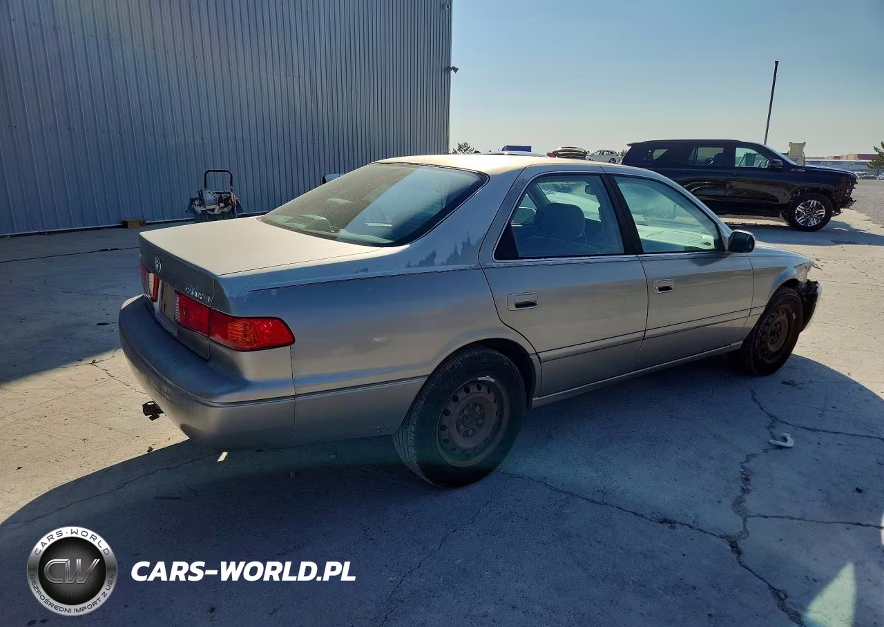 2000 Toyota Camry Le VIN:JT2BG22K6Y0404066 - 3