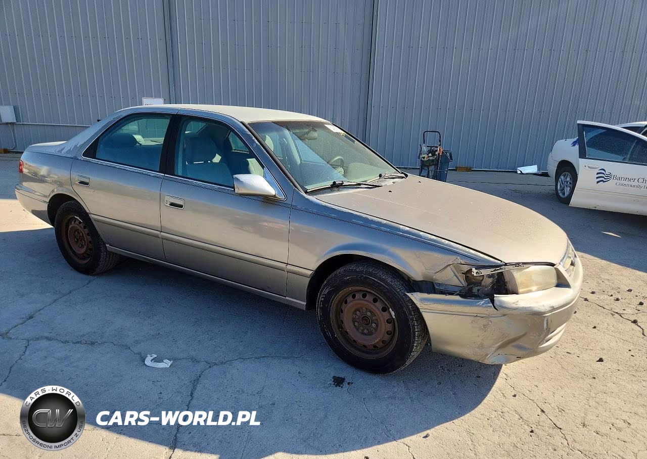 2000 Toyota Camry Le VIN:JT2BG22K6Y0404066 - 4