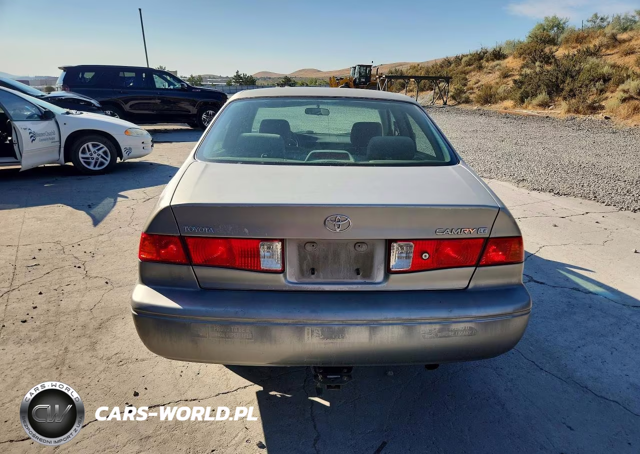 2000 Toyota Camry Le VIN:JT2BG22K6Y0404066 - 6