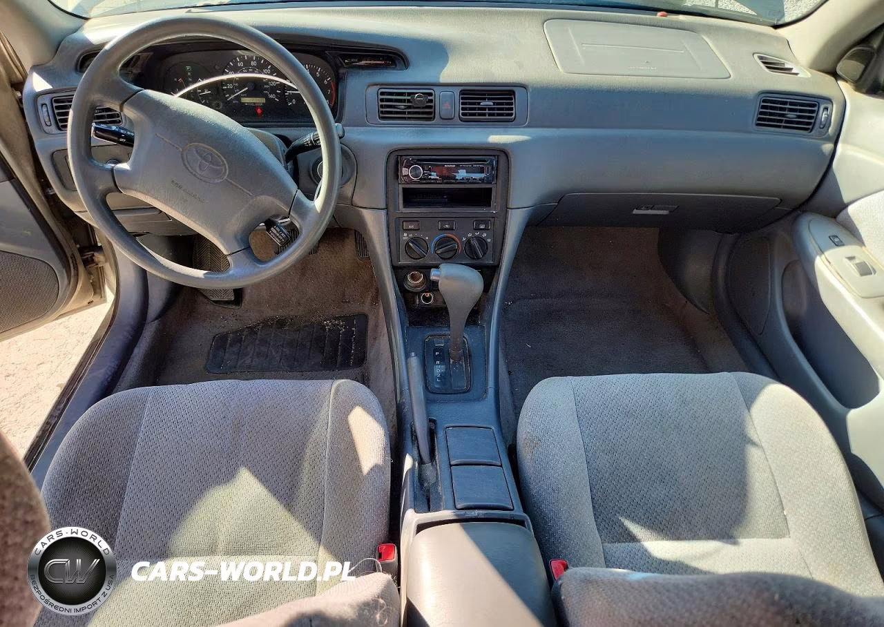 2000 Toyota Camry Le VIN:JT2BG22K6Y0404066 - 8