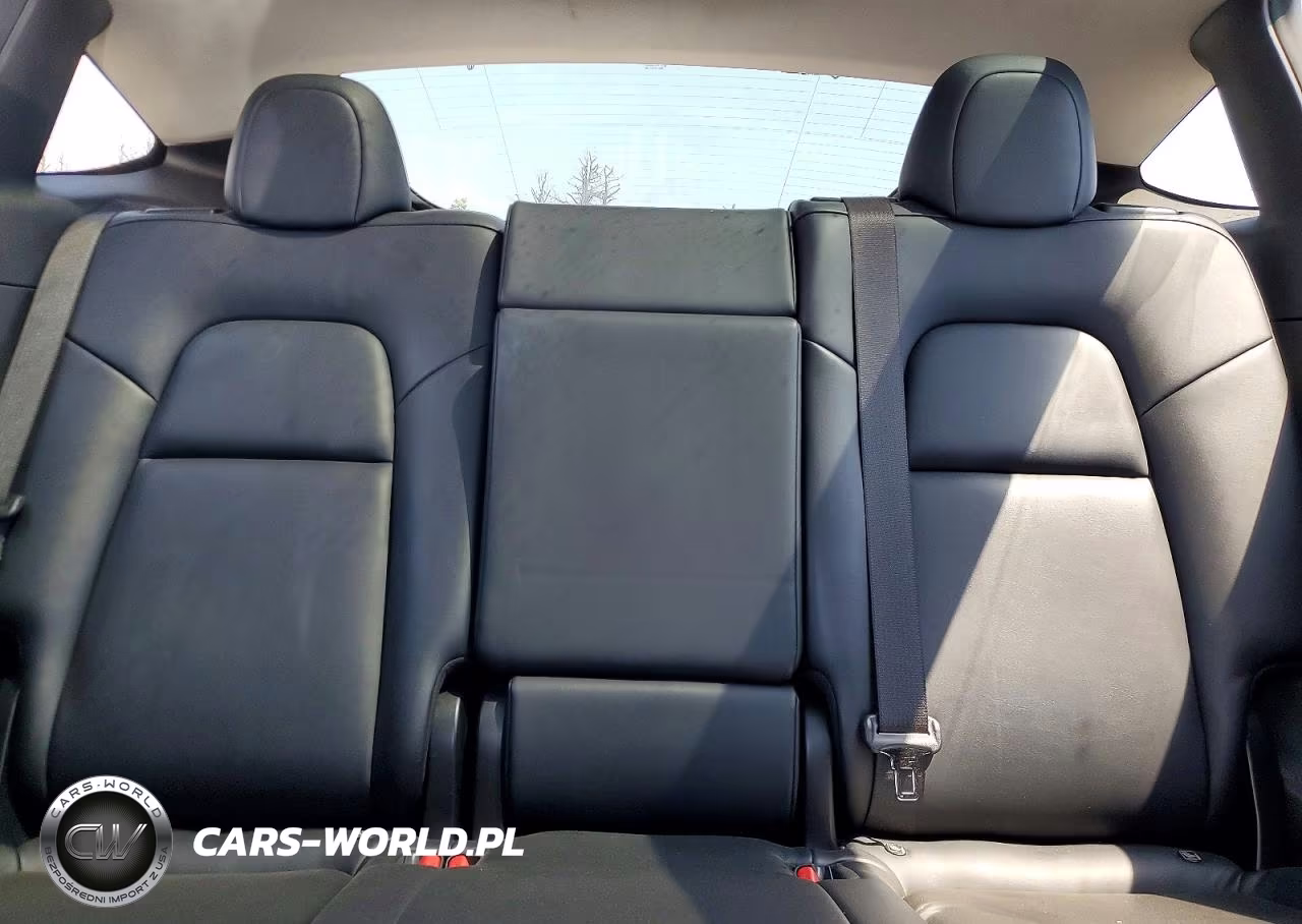 2021 Tesla Model Y VIN:5YJYGDEEXMF203821 - 10