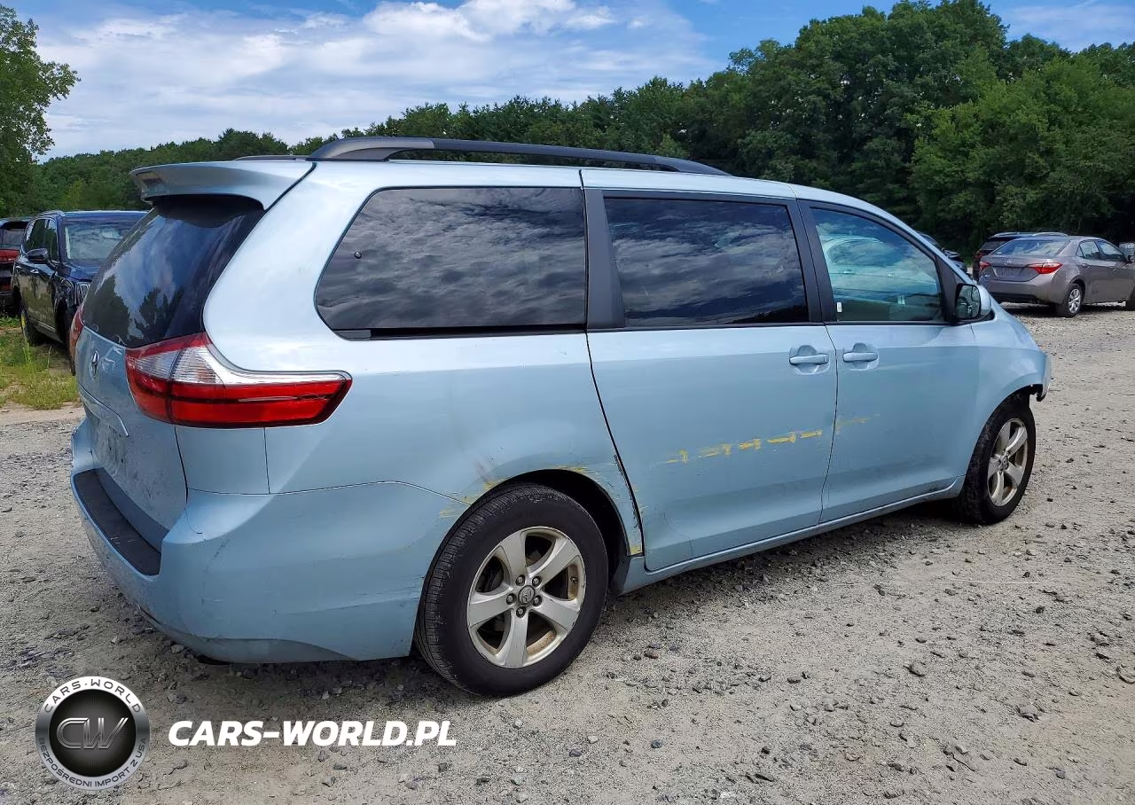 2015 Toyota Sienna Le VIN:5TDKK3DC3FS536889 - 3