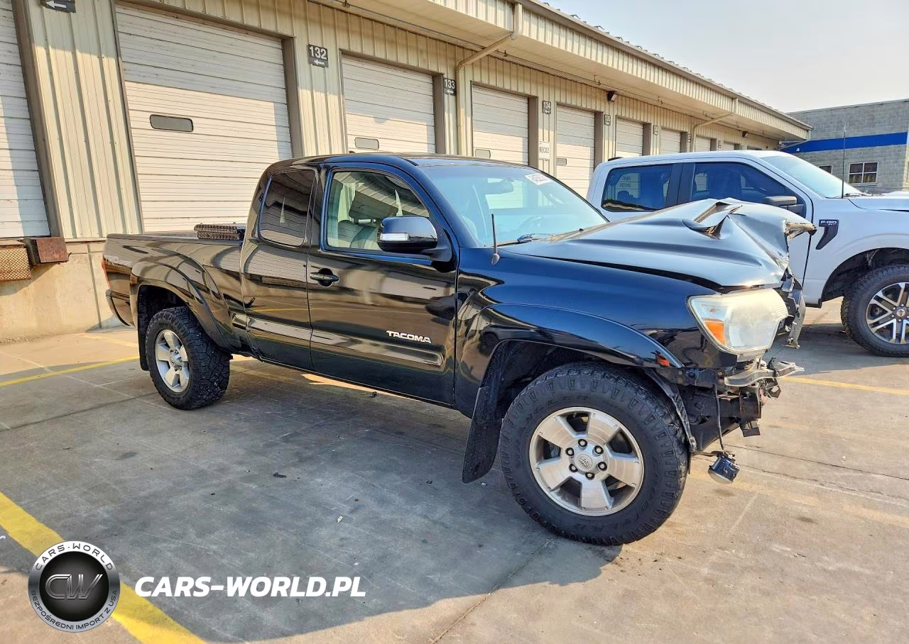 2014 Toyota Tacoma V6 VIN:5TFUU4EN9EX095416 - 4