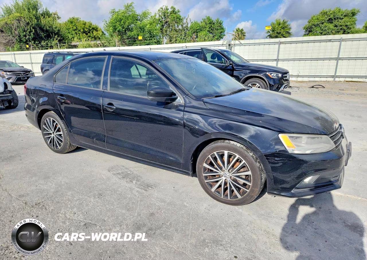 2016 Volkswagen Jetta Sport VIN:3VWD17AJ1GM414231 - 4