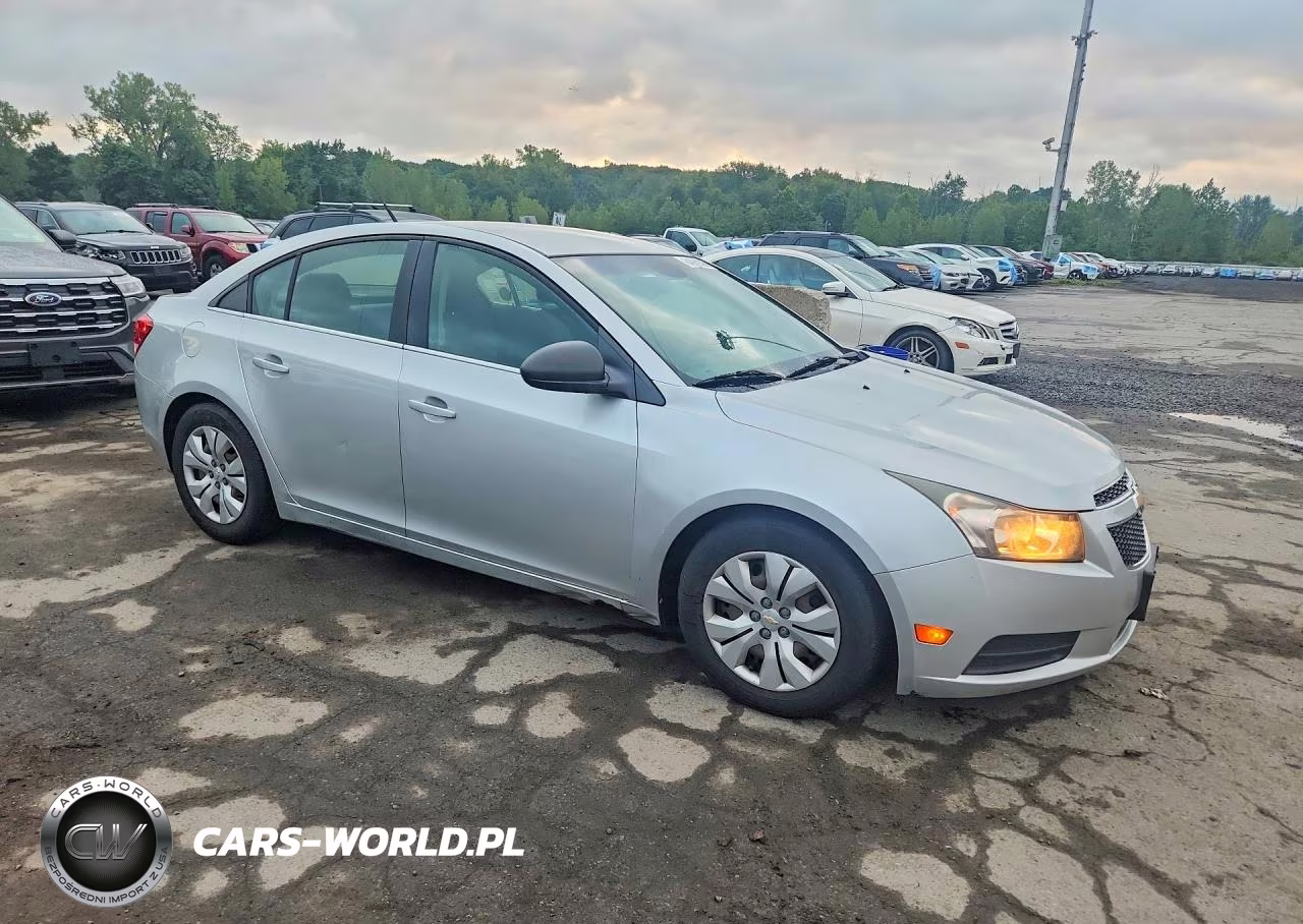 2012 Chevrolet Cruze Ls VIN:1G1PC5SHXC7202953 - 4