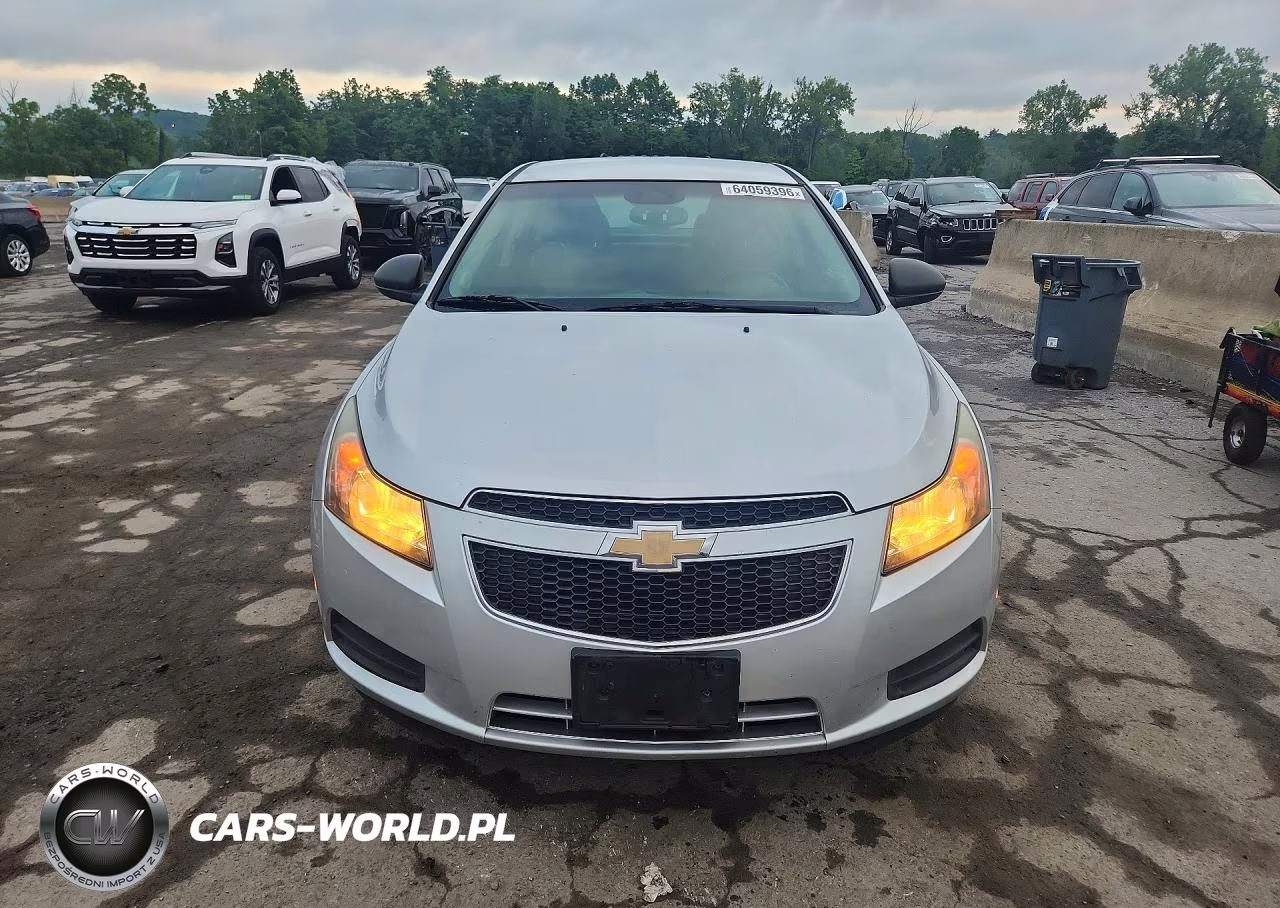 2012 Chevrolet Cruze Ls VIN:1G1PC5SHXC7202953 - 5