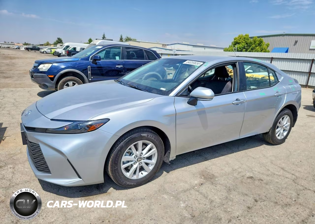 2026 Toyota Camry Le – zdjęcie 1 z 12