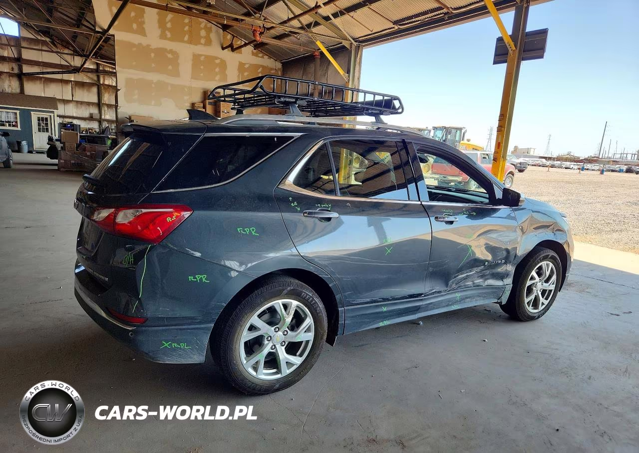 2020 Chevrolet Equinox Premier VIN:2GNAXXEV5L6275993 - 3