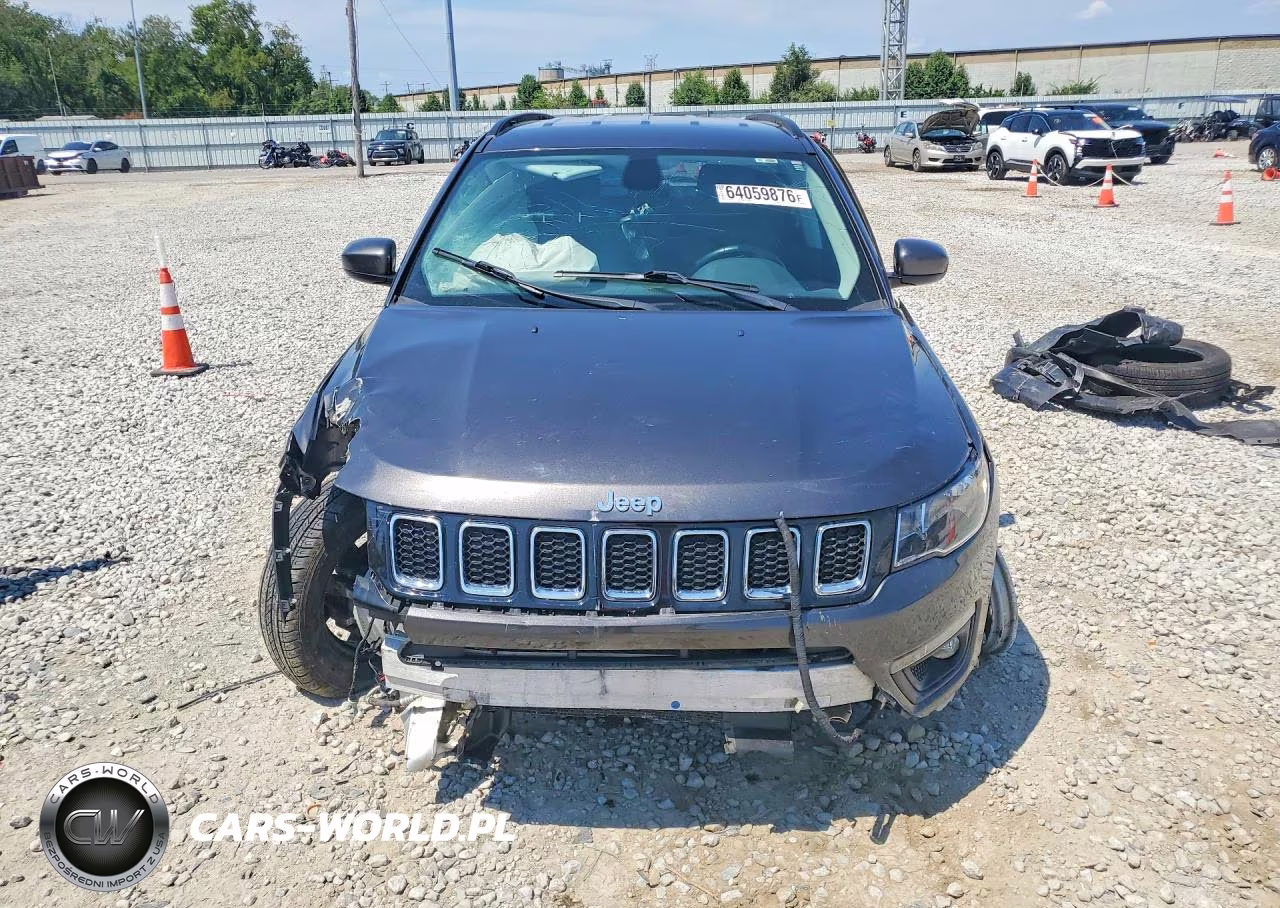 2018 Jeep Compass Latitude VIN:3C4NJDBB0JT155046 - 5