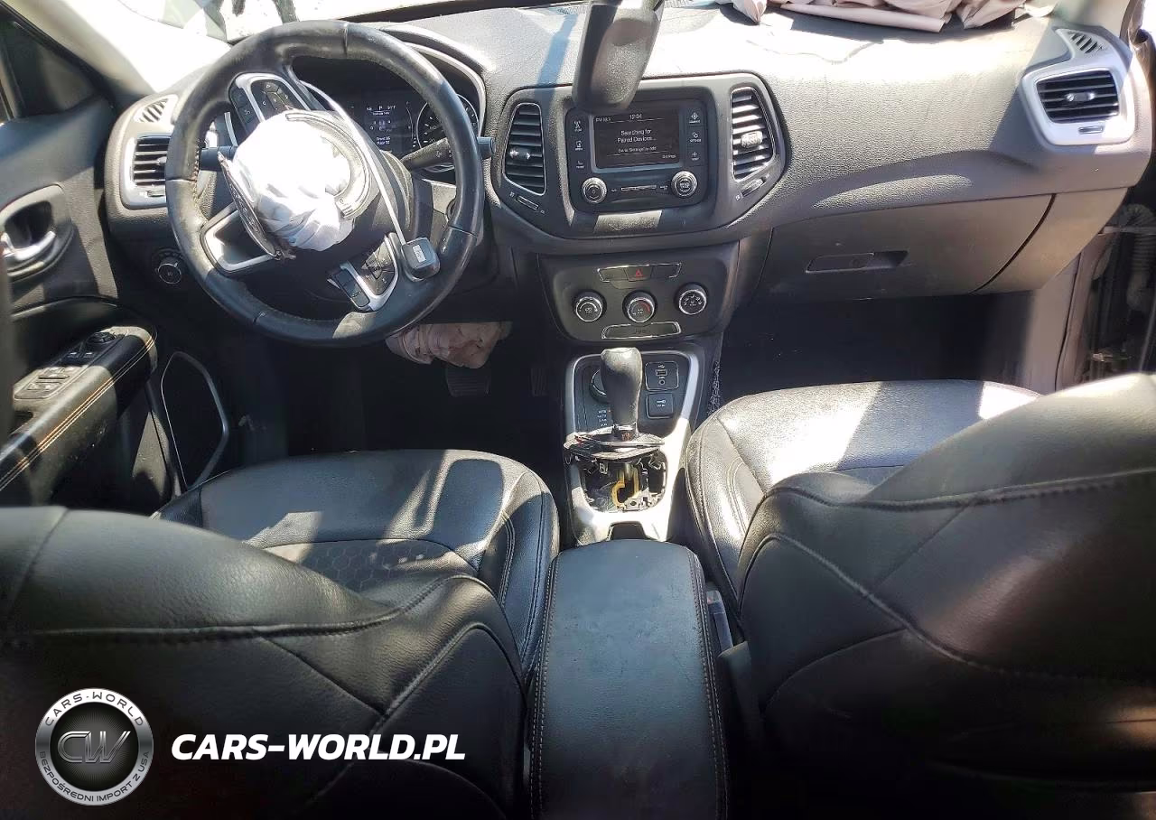 2018 Jeep Compass Latitude VIN:3C4NJDBB0JT155046 - 8