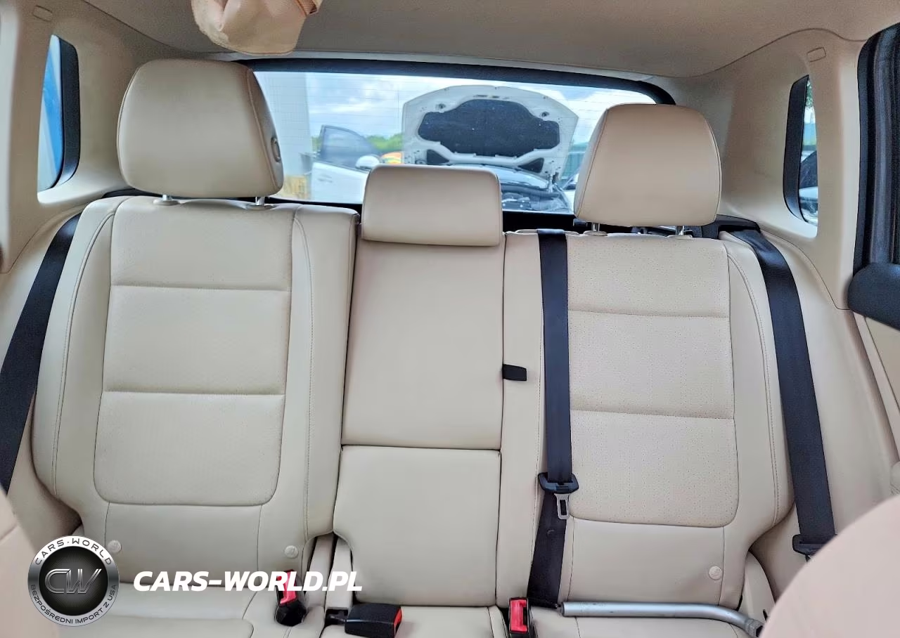 2012 Volkswagen Tiguan S VIN:WVGBV7AX1CW005736 - 10