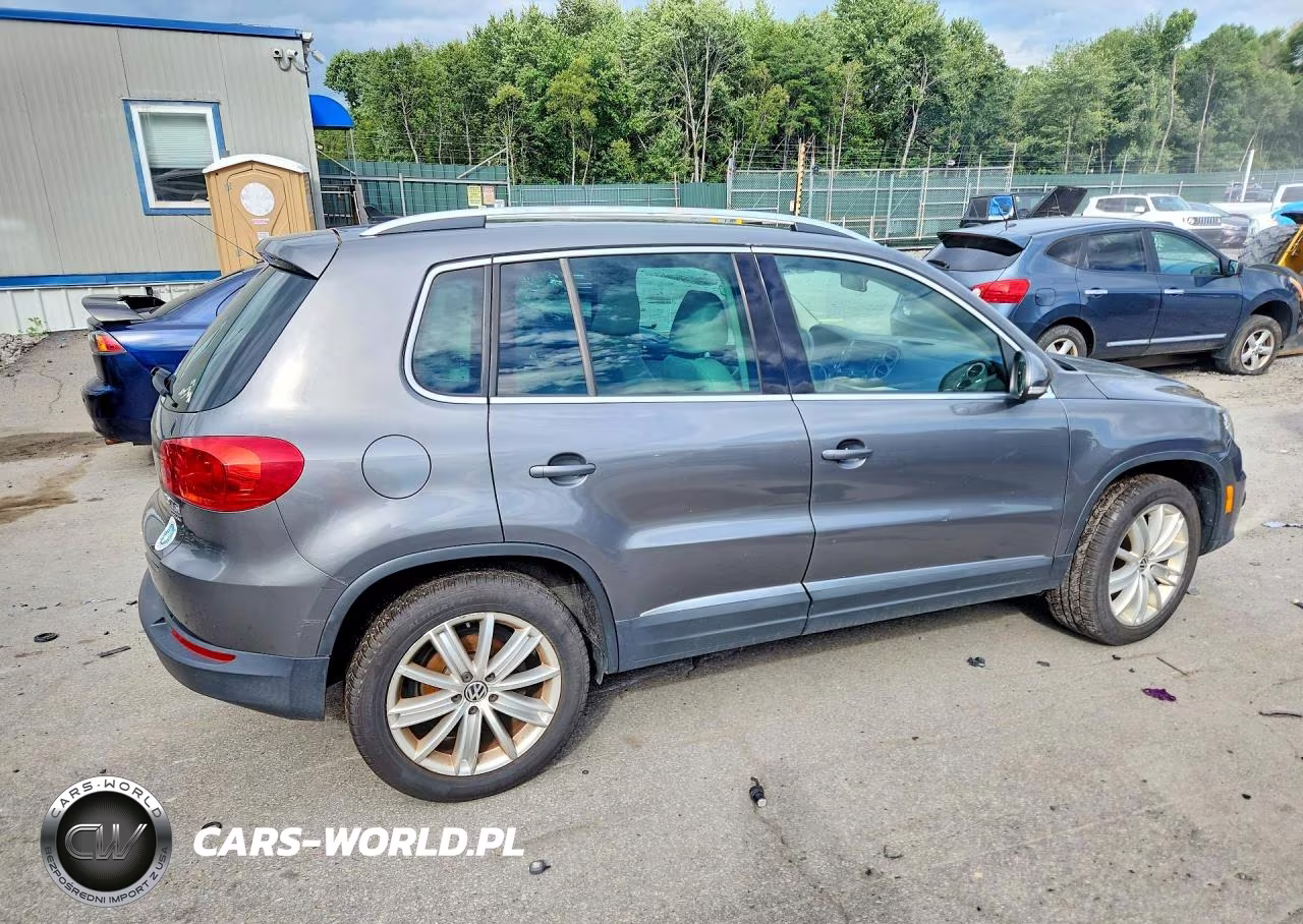 2012 Volkswagen Tiguan S VIN:WVGBV7AX1CW005736 - 3