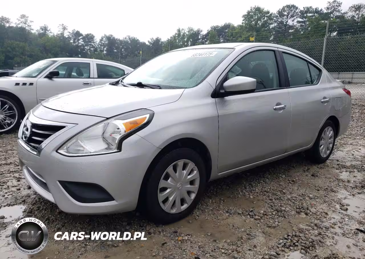 Główne zdjęcie 2018 Nissan Versa S