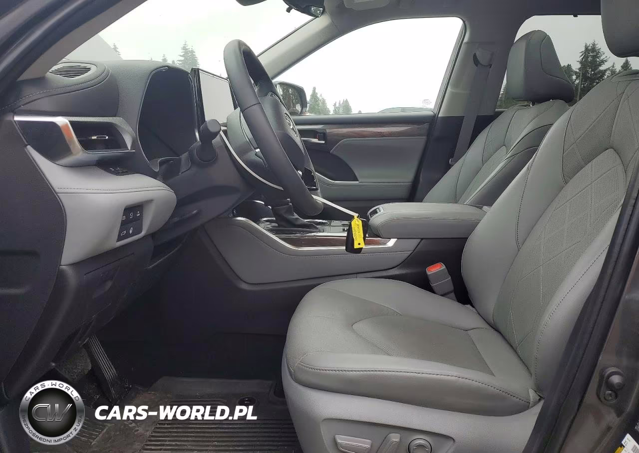 2025 Toyota Highlander Hybrid Platinum VIN:5TDEBRCH5SS673369 - 7