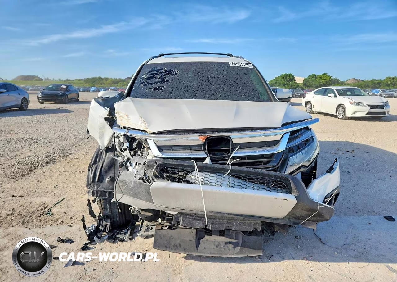 2022 Honda Pilot Touring VIN:5FNYF5H60NB020572 - 5