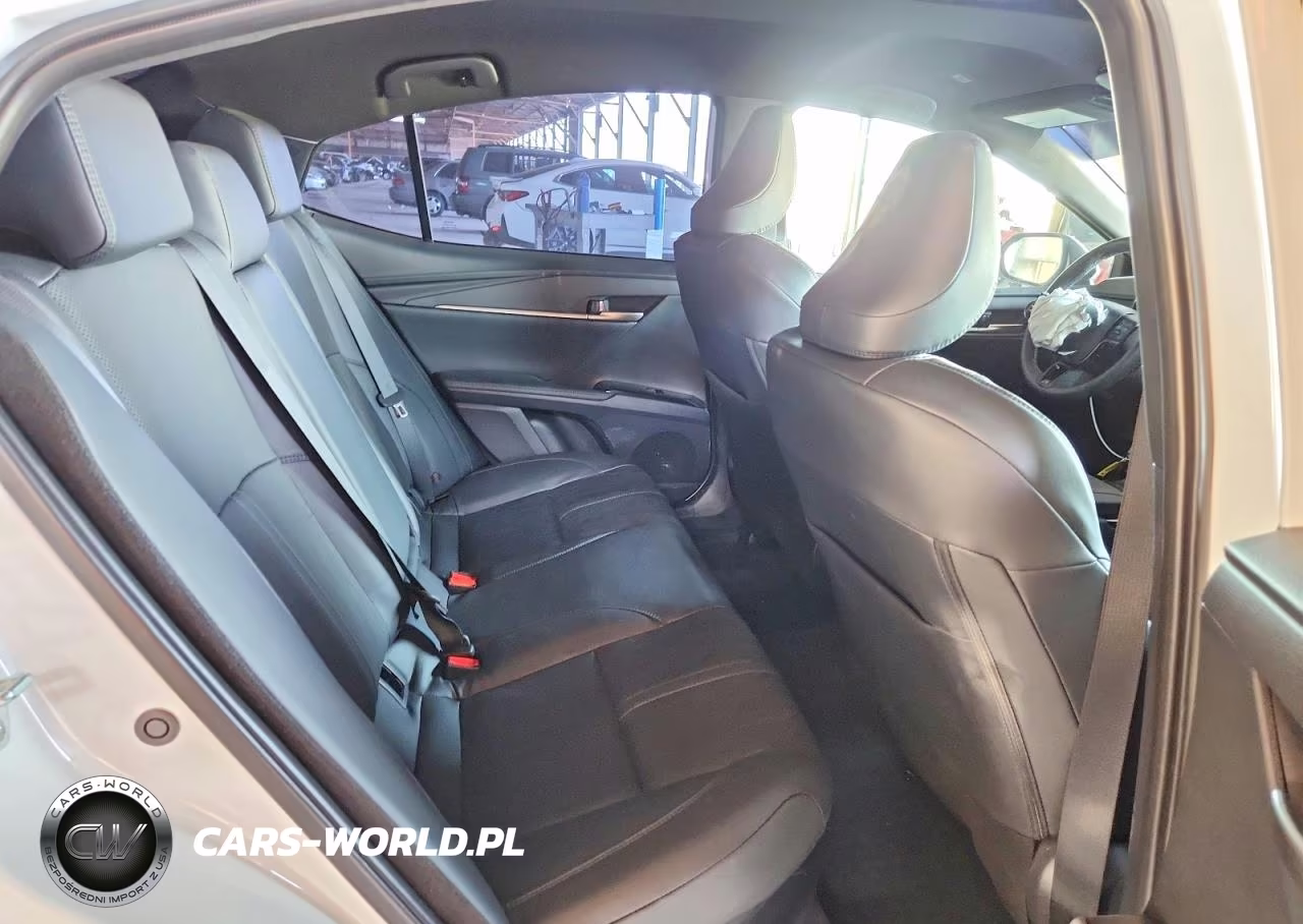 2025 Toyota Camry Xse VIN:4T1DAACK1SU527246 - 10
