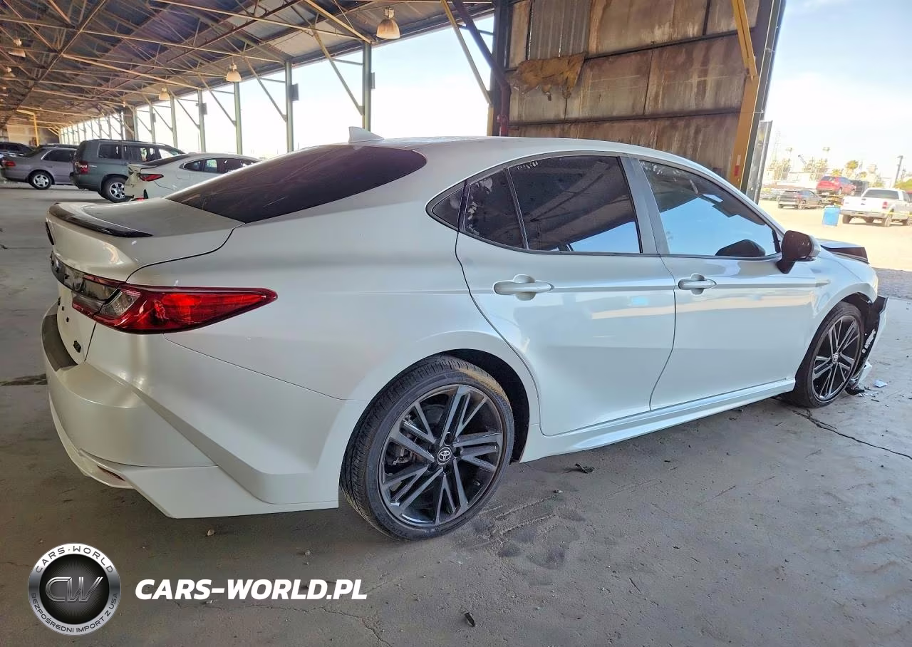 2025 Toyota Camry Xse VIN:4T1DAACK1SU527246 - 3