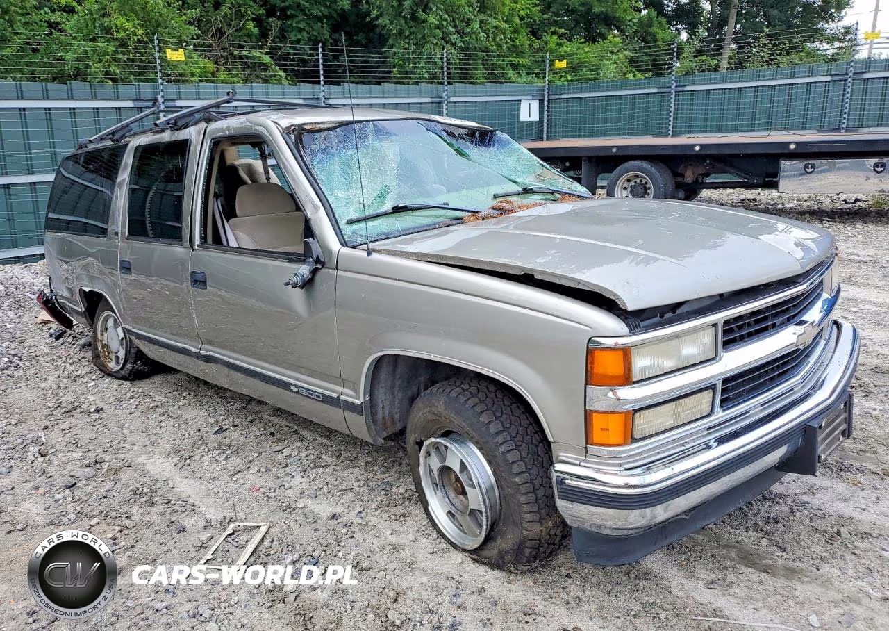 1999 Chevrolet Suburban C1500 VIN:3GNEC16R6XG119080 - 4
