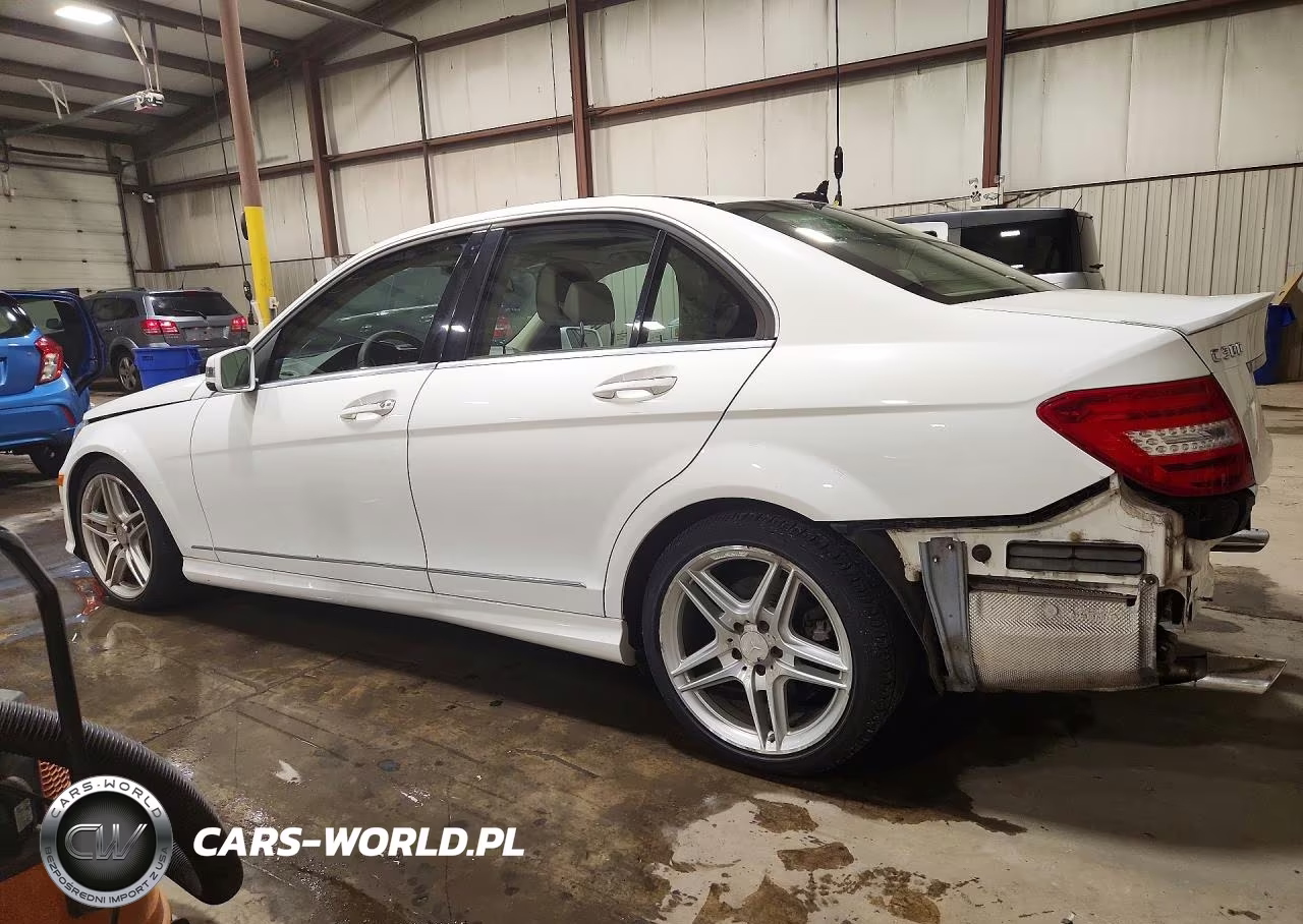 2013 Mercedes-Benz C 300 4Matic VIN:WDDGF8AB1DR281714 - 2