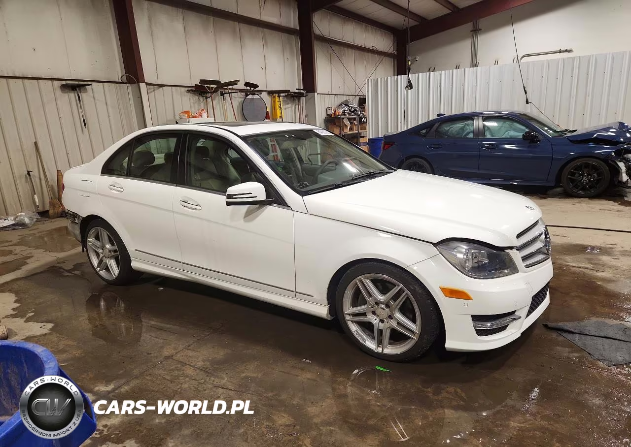 2013 Mercedes-Benz C 300 4Matic VIN:WDDGF8AB1DR281714 - 4