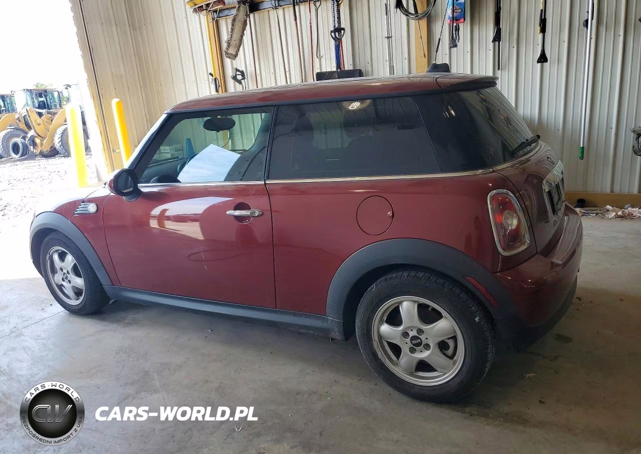 2009 Mini Cooper VIN:WMWMF33559TW74212 - 2