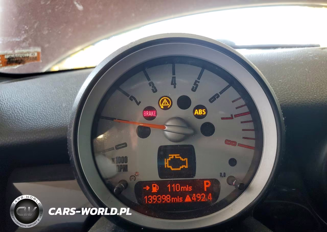 2009 Mini Cooper VIN:WMWMF33559TW74212 - 9