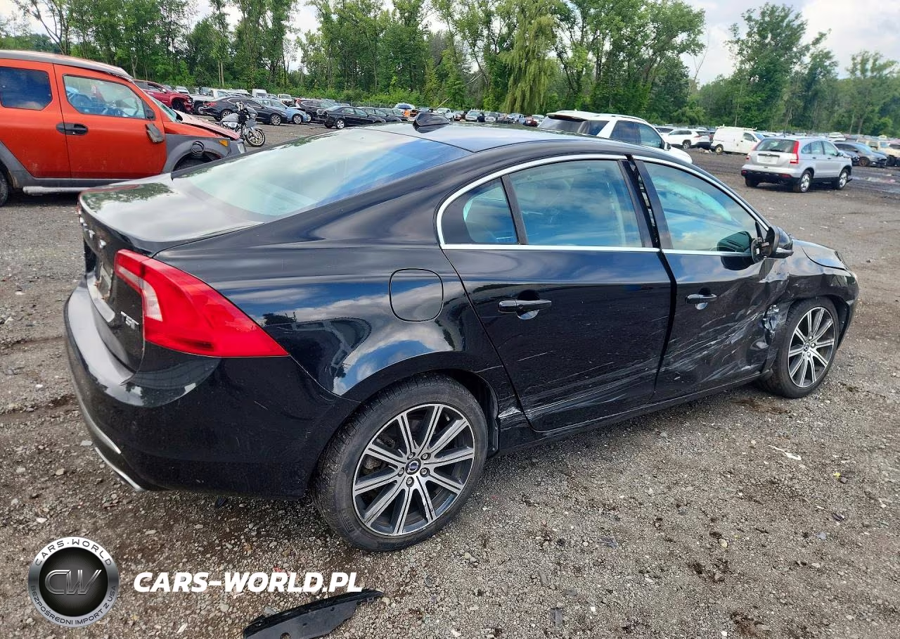 2018 Volvo S60 Platinum VIN:LYV402TM4JB156056 - 3