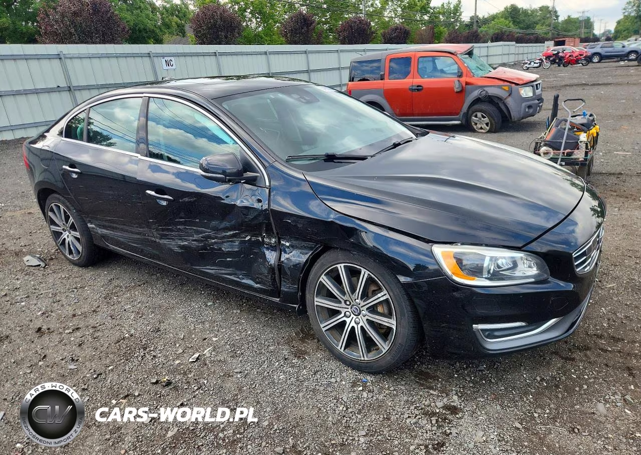 2018 Volvo S60 Platinum VIN:LYV402TM4JB156056 - 4