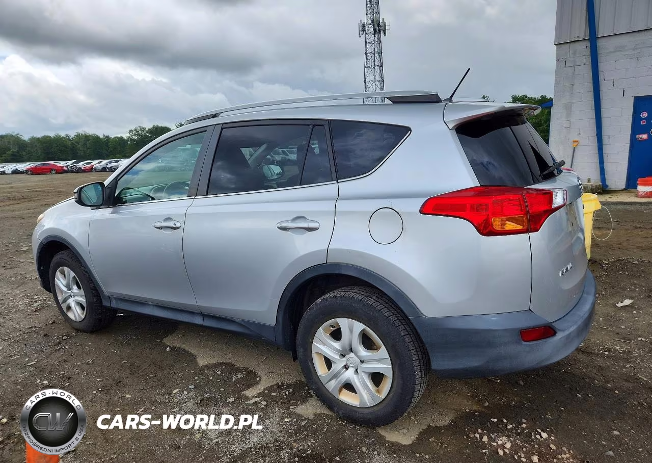 2015 Toyota Rav4 Le VIN:2T3BFREV7FW305709 - 2