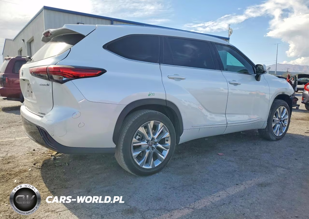 2023 Toyota Highlander Hybrid Limited VIN:5TDYARAH4PS522887 - 3