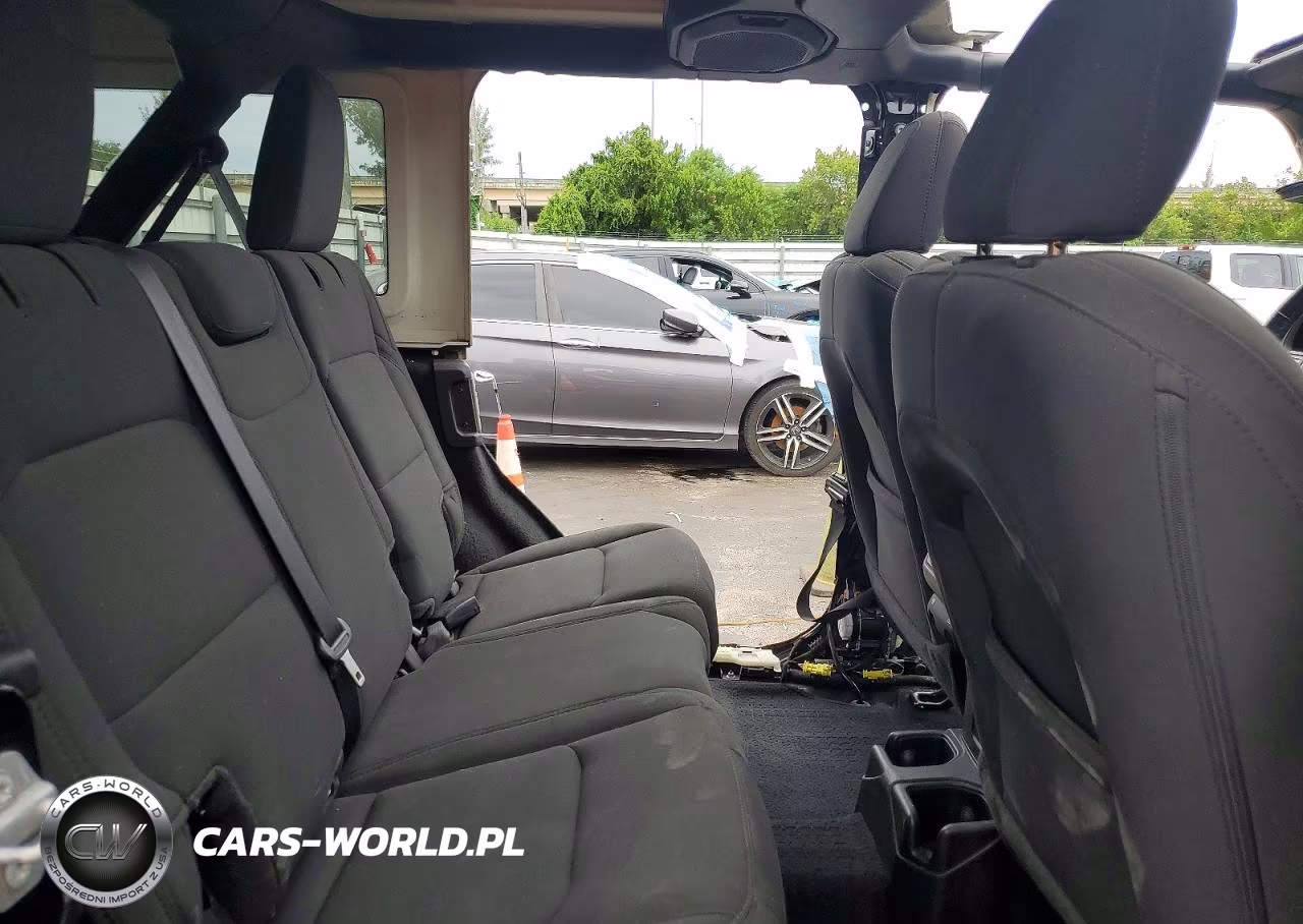 2021 Jeep Wrangler Unlimited Sport VIN:1C4HJXDN3MW573766 - 10
