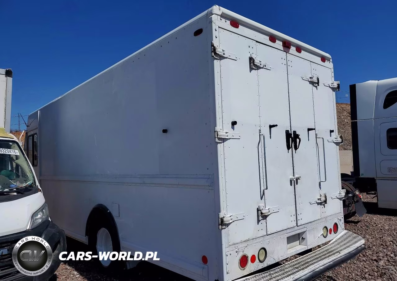 2005 Freightliner Mt45 Chassis Delivery Truck VIN:4UZAANBW15CU14941 - 2