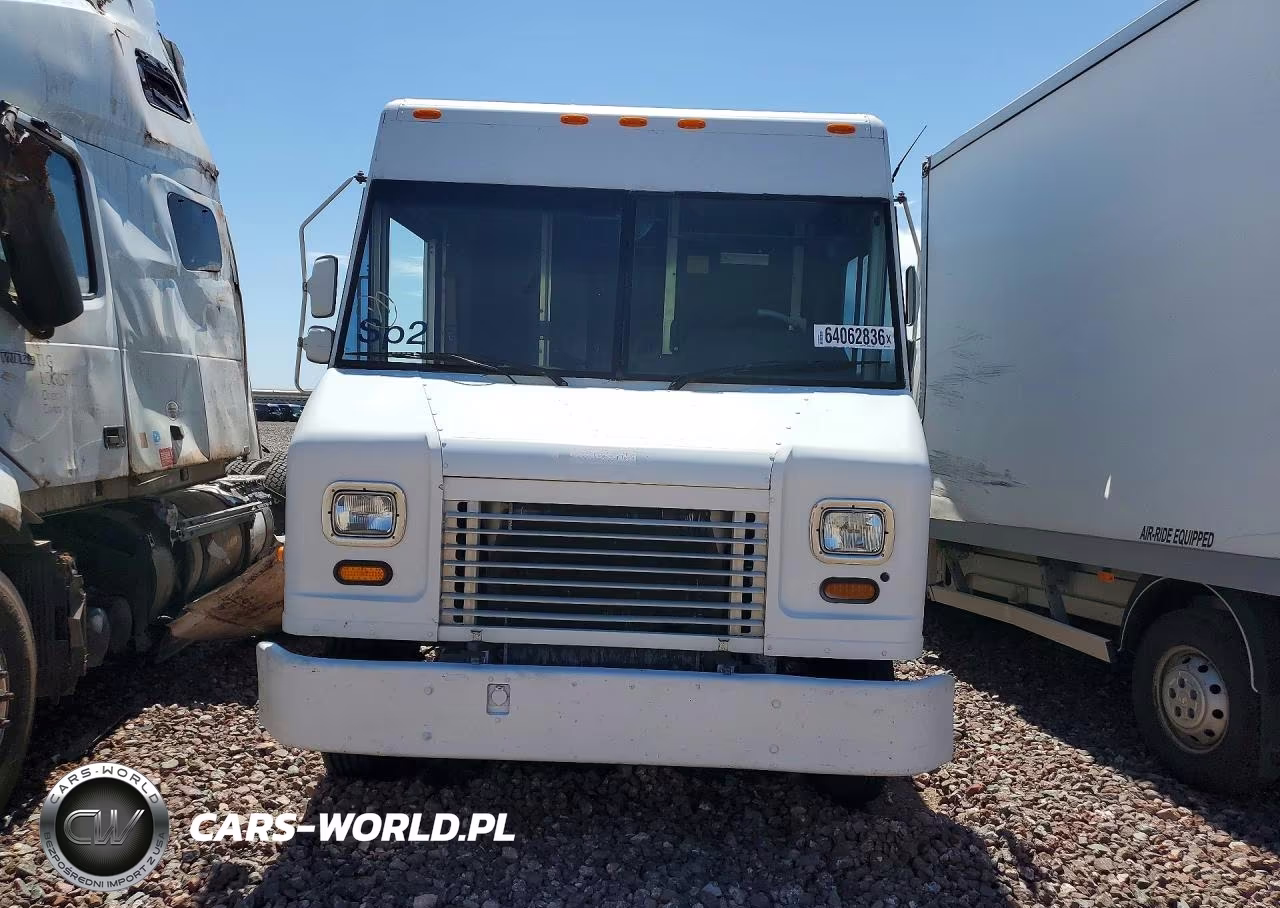 2005 Freightliner Mt45 Chassis Delivery Truck VIN:4UZAANBW15CU14941 - 5