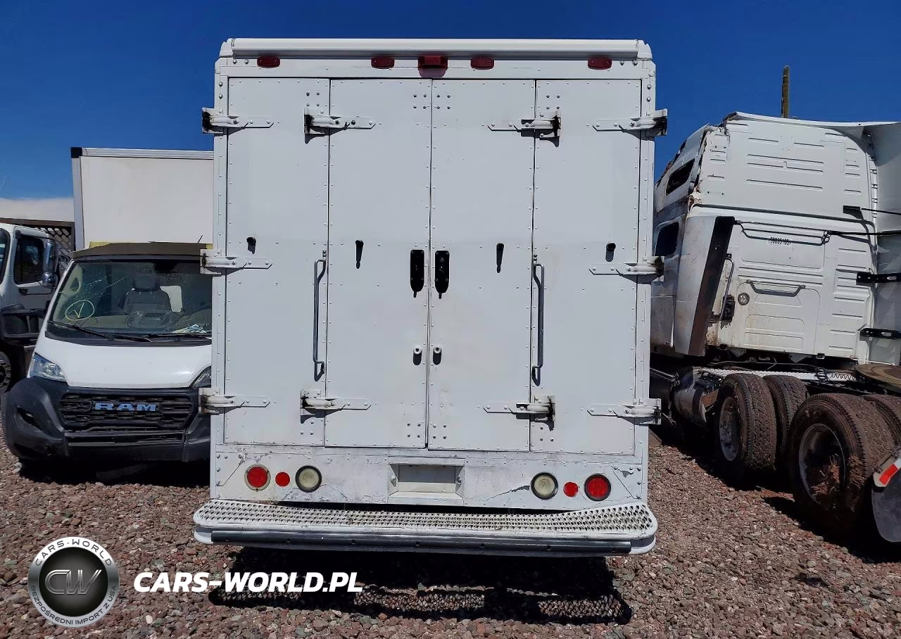 2005 Freightliner Mt45 Chassis Delivery Truck VIN:4UZAANBW15CU14941 - 6