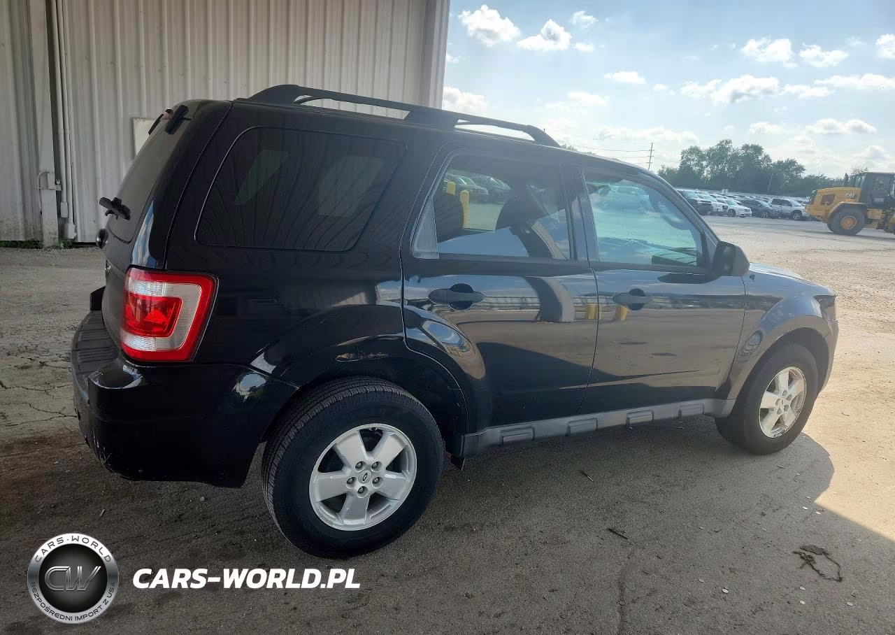 2010 Ford Escape Xlt VIN:1FMCU0D72AKD03484 - 3