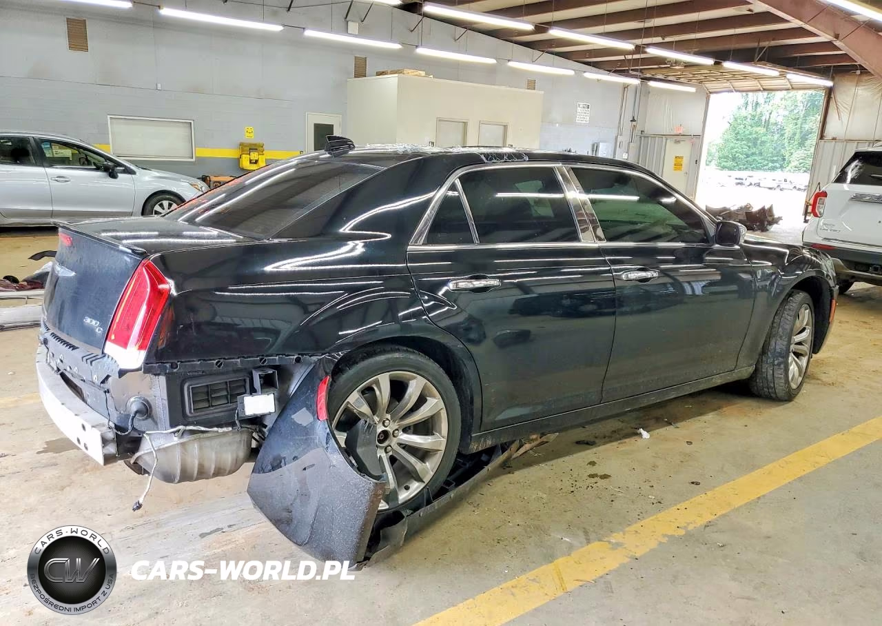 2017 Chrysler 300C Luxury VIN:2C3CCAEG4HH558557 - 3