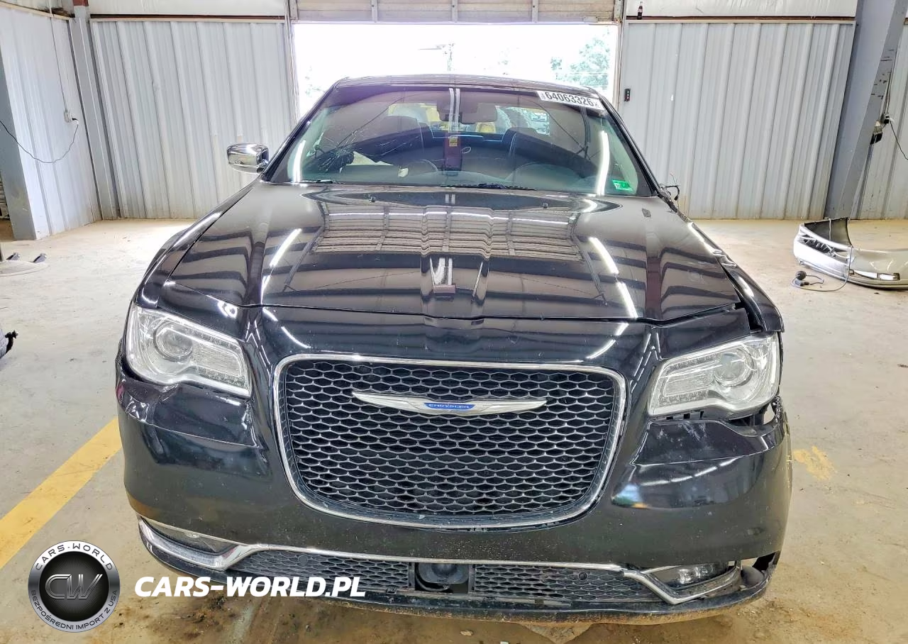 2017 Chrysler 300C Luxury VIN:2C3CCAEG4HH558557 - 5